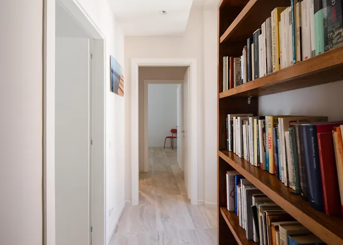 Lucrezio In Διαμέρισμα *