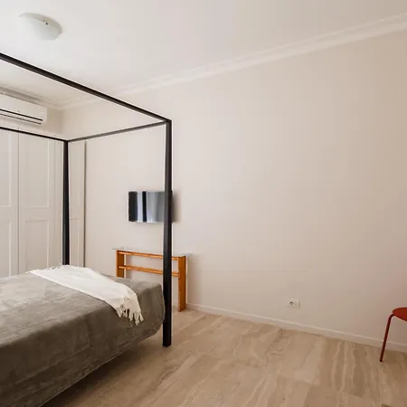 Lucrezio In Apartamento *