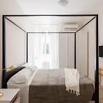 Apartman Lucrezio In *